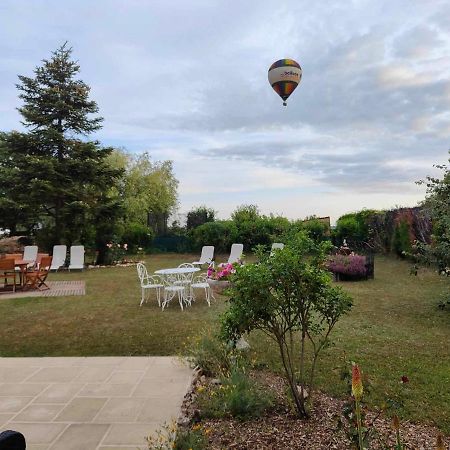 La Maison Genevier - Chambre Doreline Montreuil-en-Touraine Dış mekan fotoğraf